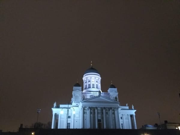 The Unconventional Winter Walk to the Islands of Helsinki: photo 1