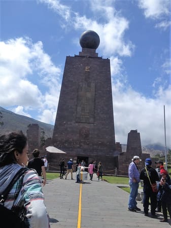 Cheap trips: Quito with low costs: photo 1