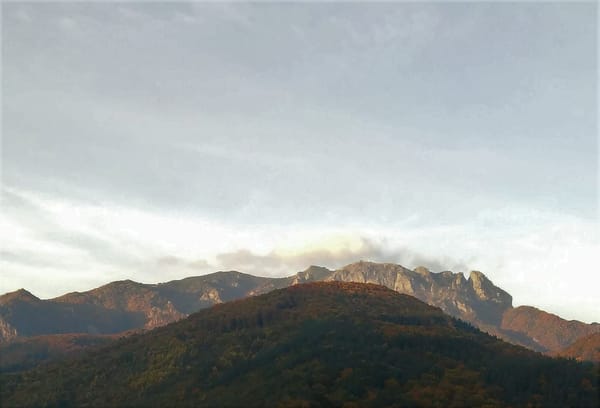 A Romanian Tale in the Cozia Mountains: photo 1