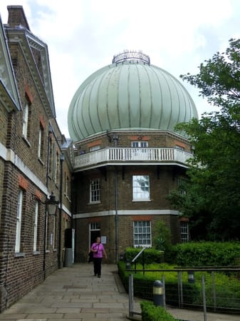 Greenwich: Where the Eastern and the Western Hemispheres are Just One Jump Away: photo 2