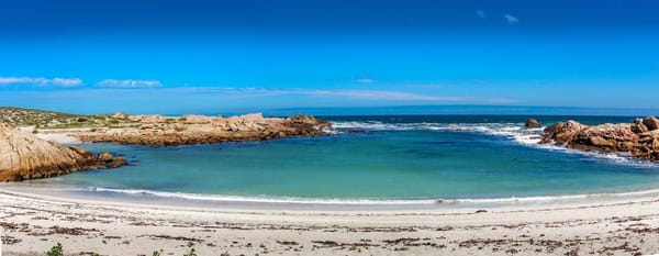 A glass of wine and a hot bath on the South African West Coast: photo 5