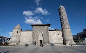 5 Must-See Historical Monuments in Erzurum: photo 1