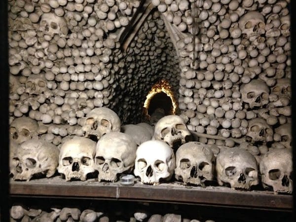Kutna Hora: Bones and Churches: photo 2