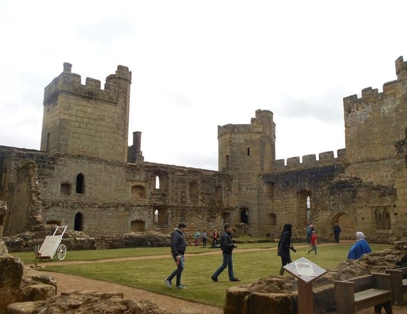 Medieval Bodiam Castle: photo 6