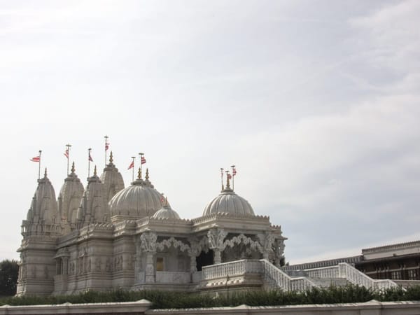 Off to India by London Tube: BAPS Shri Swaminarayan Mandir: photo 3