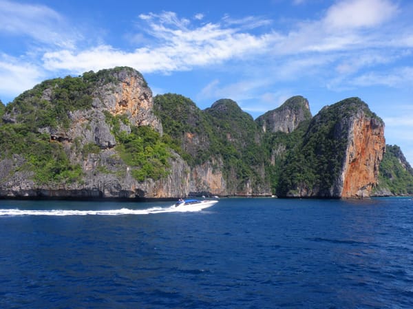 Ko Phi Phi: Adventures on Thailand's Most Spectacular Island: photo 3