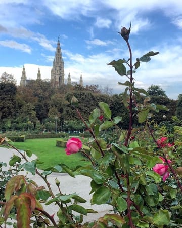 Vienna: more than sausage, coffehouses and classical music: photo 1