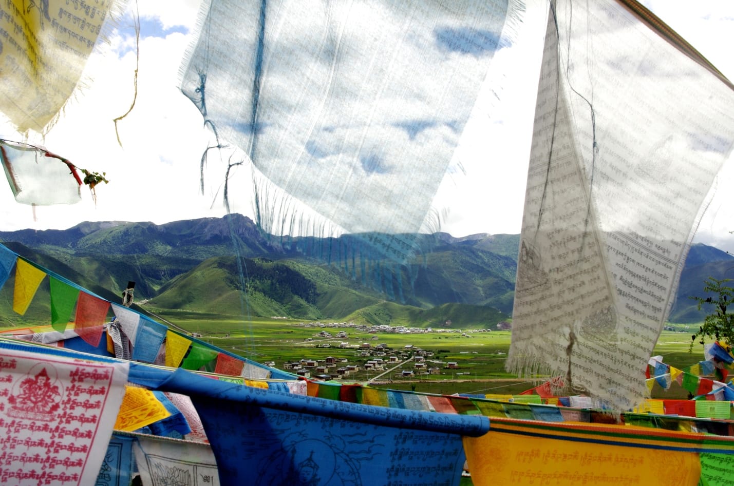 Shangri-La: Gateway to Tibetan China