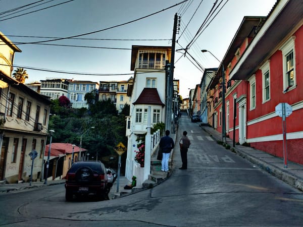 Valparaíso: a city that never sleeps: photo 5