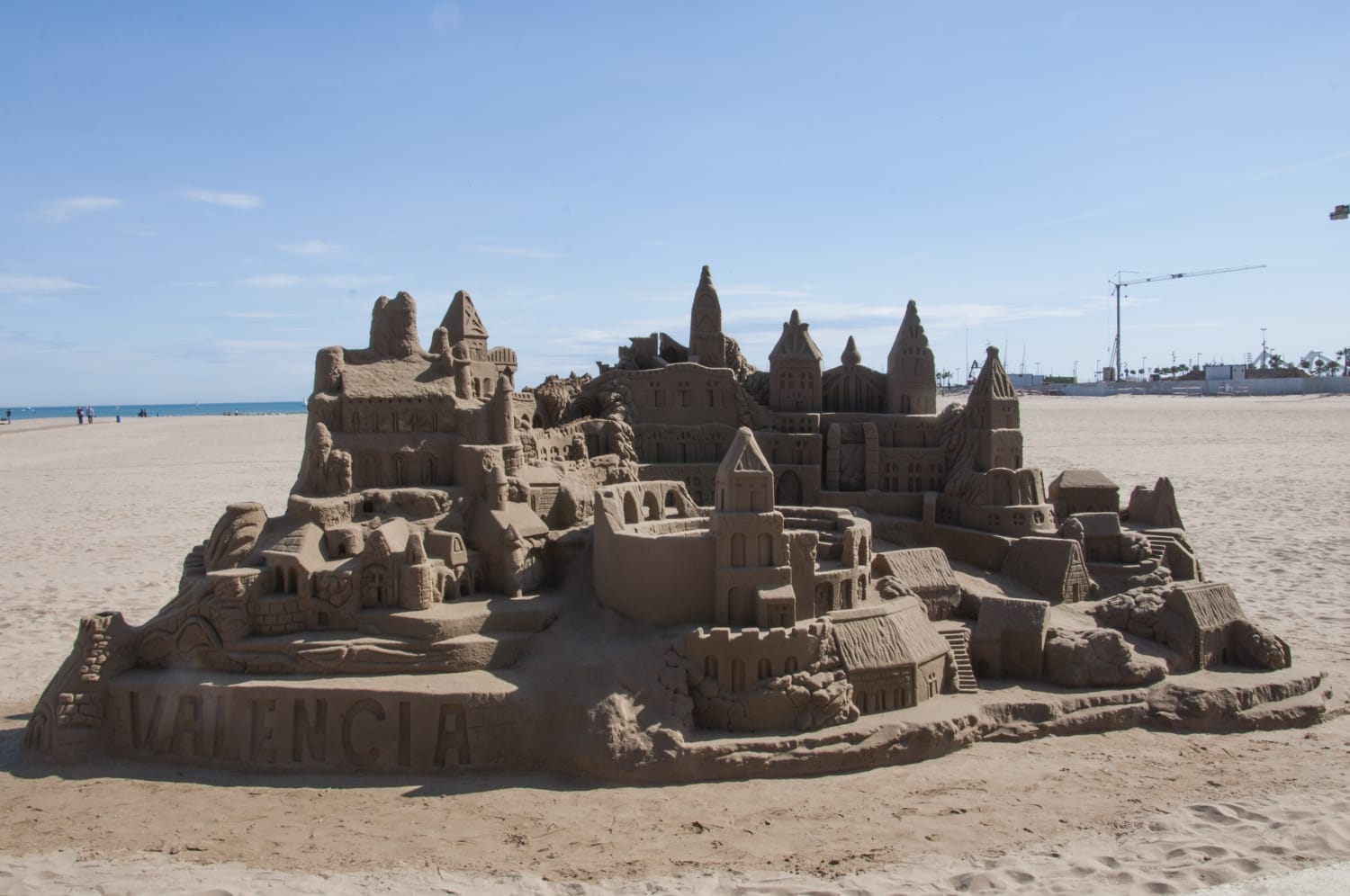 How to become a “local” in Valencia?
