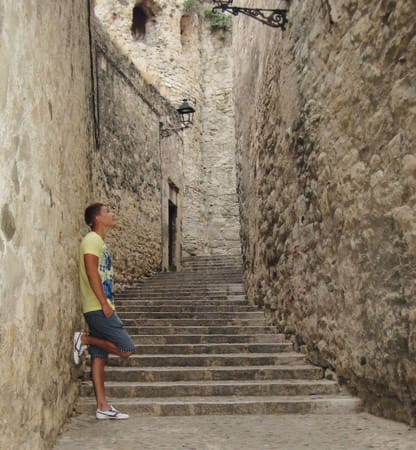 Walking around the magnificent city of Girona: photo 3