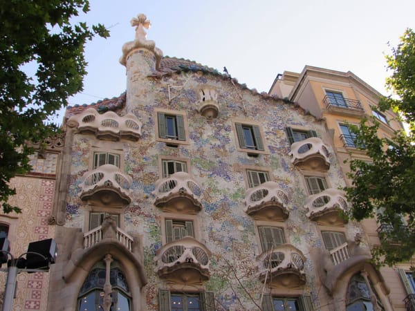 BARCELONA: THE OBVIOUS GEM: photo 1