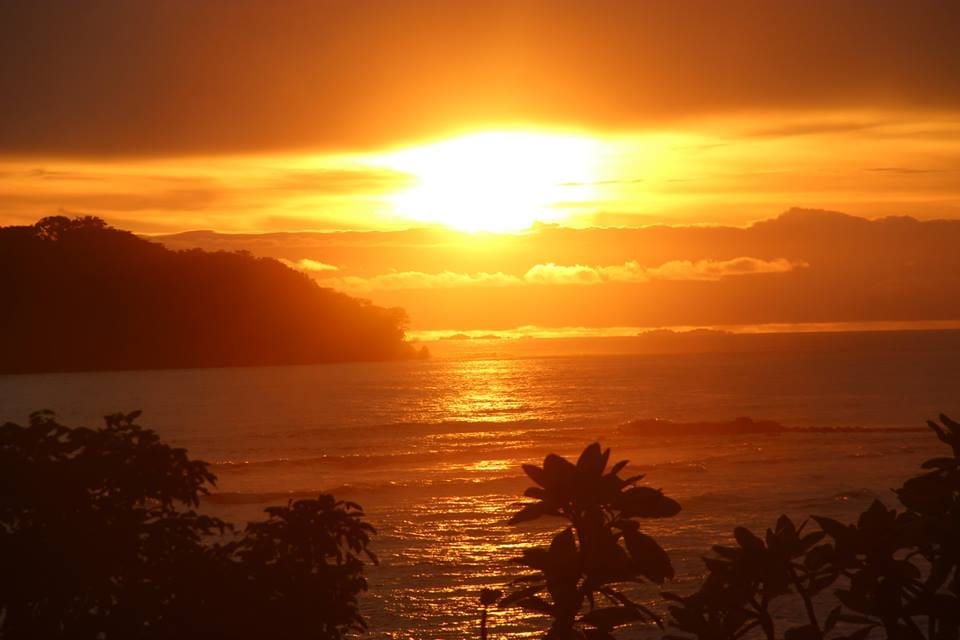 Panama: a journey through paradisiac beaches and historical heritage monuments.