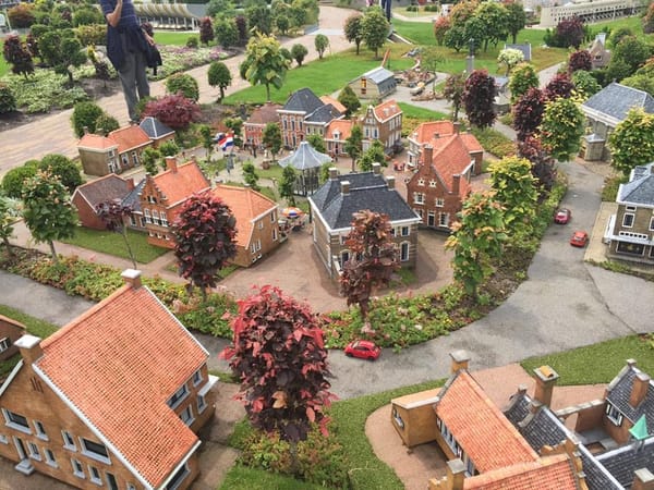 A Sunday Trip to The Hague, Netherlands: photo 1