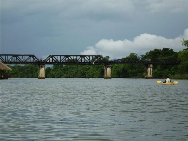 Kayaking on the river Kwai: photo 3