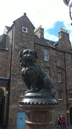 Discover Edinburgh and its famous legends: photo 4