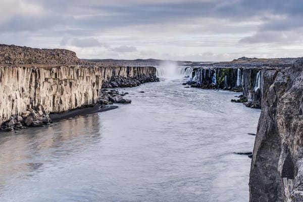 Iceland Roadtrip: Must See Waterfalls You Can't Miss: photo 3