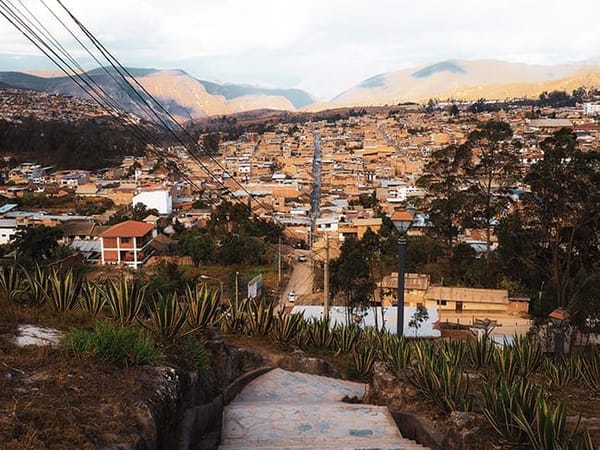 Escape mass tourism and experience local culture in Peru: photo 1