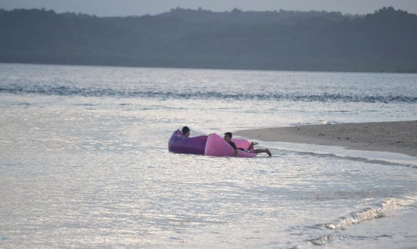 The Wonderful Beaches of Quezon Province: photo 9