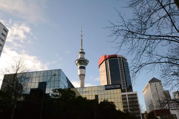 New Zealand : the land of wonders: photo 1