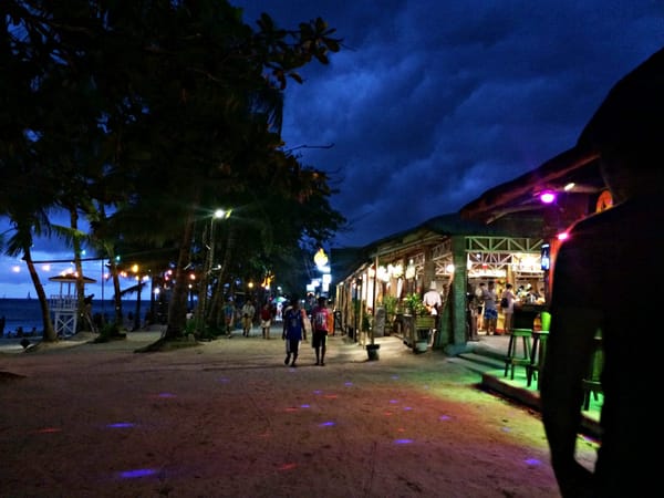 Boracay : The Island that never sleeps: photo 2