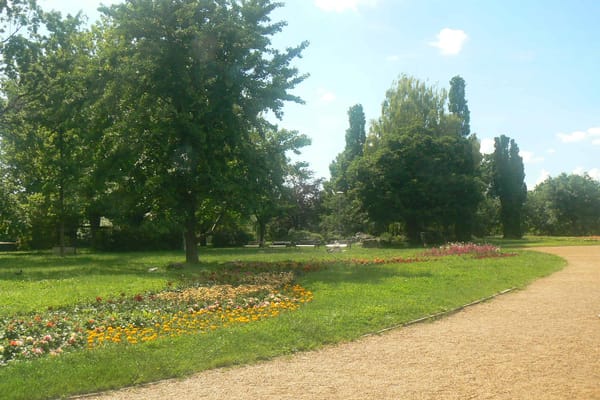 Take a walk in the parks of Budapest: photo 9