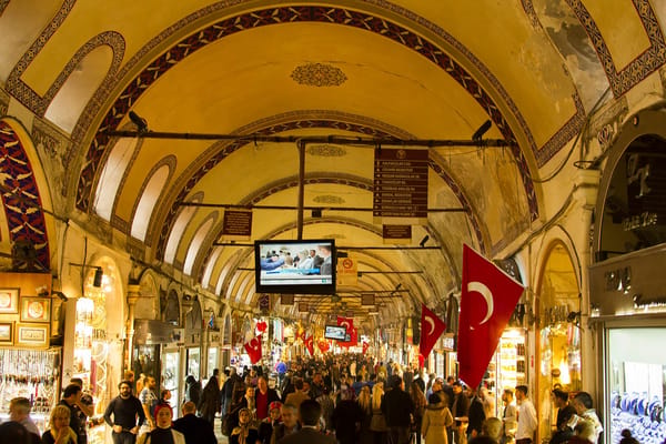 Istanbul - oriental trade in Grand Bazaar: photo 3