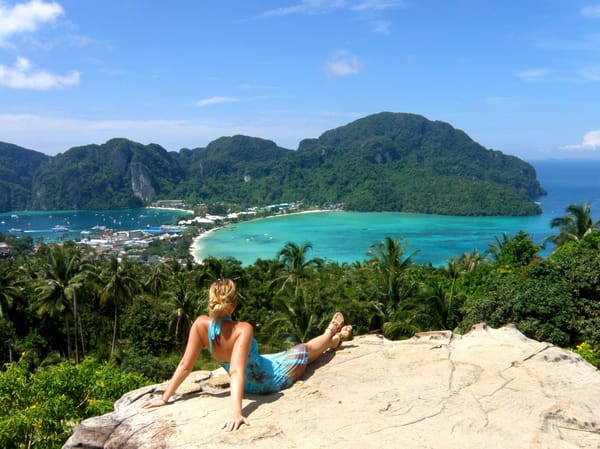 Ko Phi Phi: Adventures on Thailand's Most Spectacular Island: photo 1