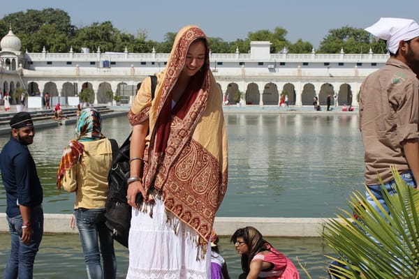 India: Alone as a woman?: photo 1