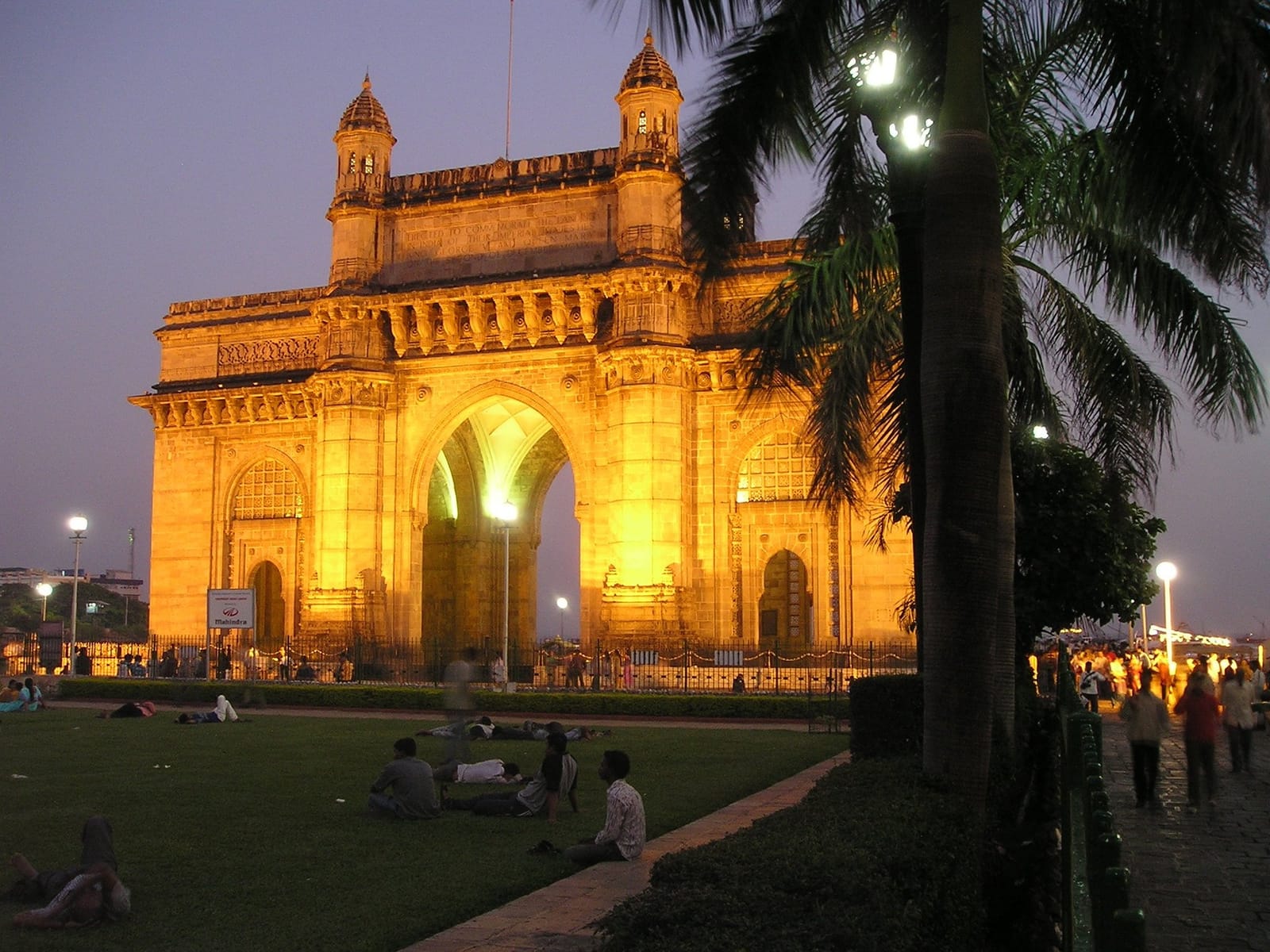 Travel Guide to Mumbai