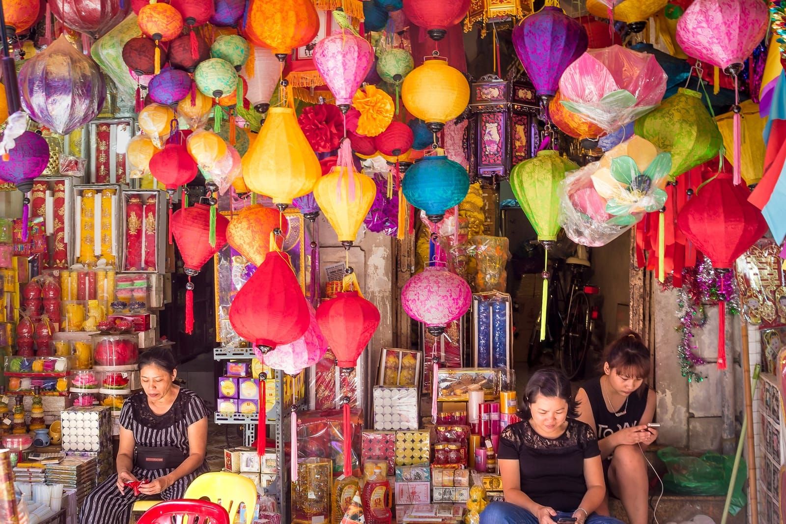 Vietnam: Shopping in Nha Trang