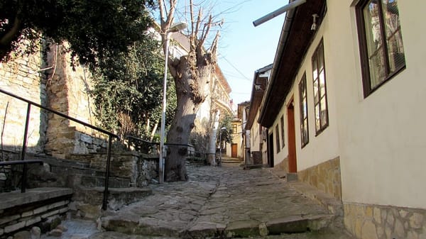Travelling Around Bulgaria: a Walk Through Veliko Tarnovo: photo 1
