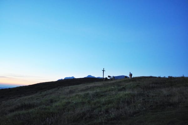 Hiking the Big Stone: Gran Sasso, Italy.: photo 4