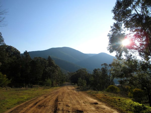 Run to the Hills - Camping in the Snowy Wilderness: photo 7