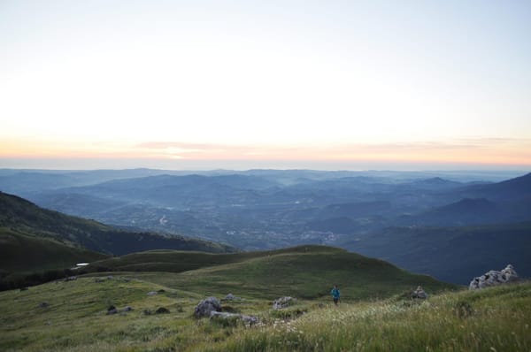 Hiking the Big Stone: Gran Sasso, Italy.: photo 8
