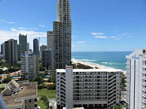 Queensland: Surfers Paradise: photo 1