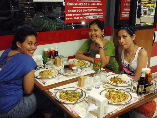 HOW TO ENJOY BANGKOK IN 2 DAYS: photo 1