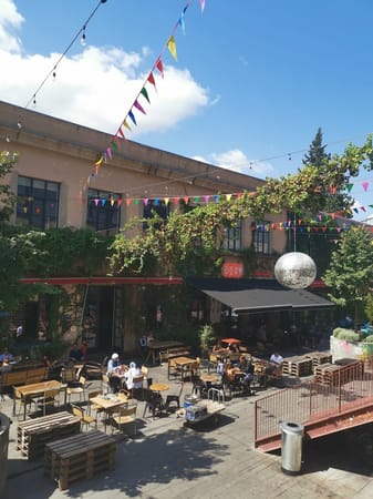 Experience Tbilisi off the beaten track - a guide for wanderers: photo 1