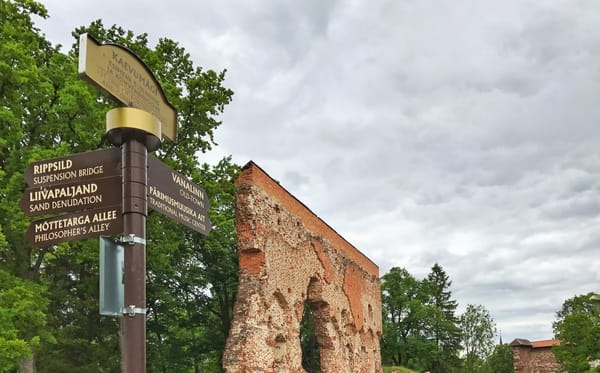 A short roadtrip through Estonia: Viljandi, Taagepera and Pärnu: photo 1