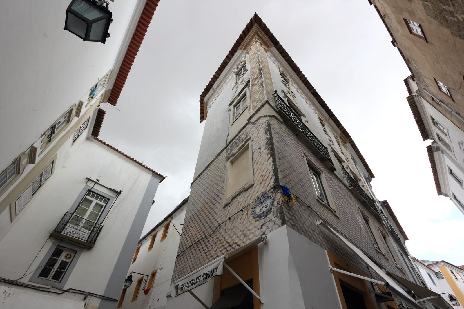 An Alternative Travel Guide to Évora