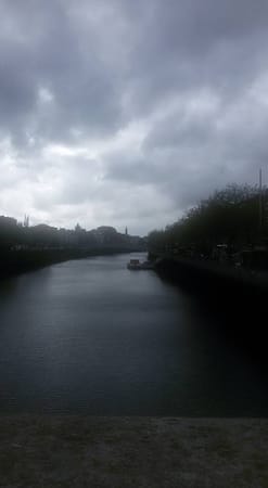 A walk around Dublin sipping a Guinness: photo 1