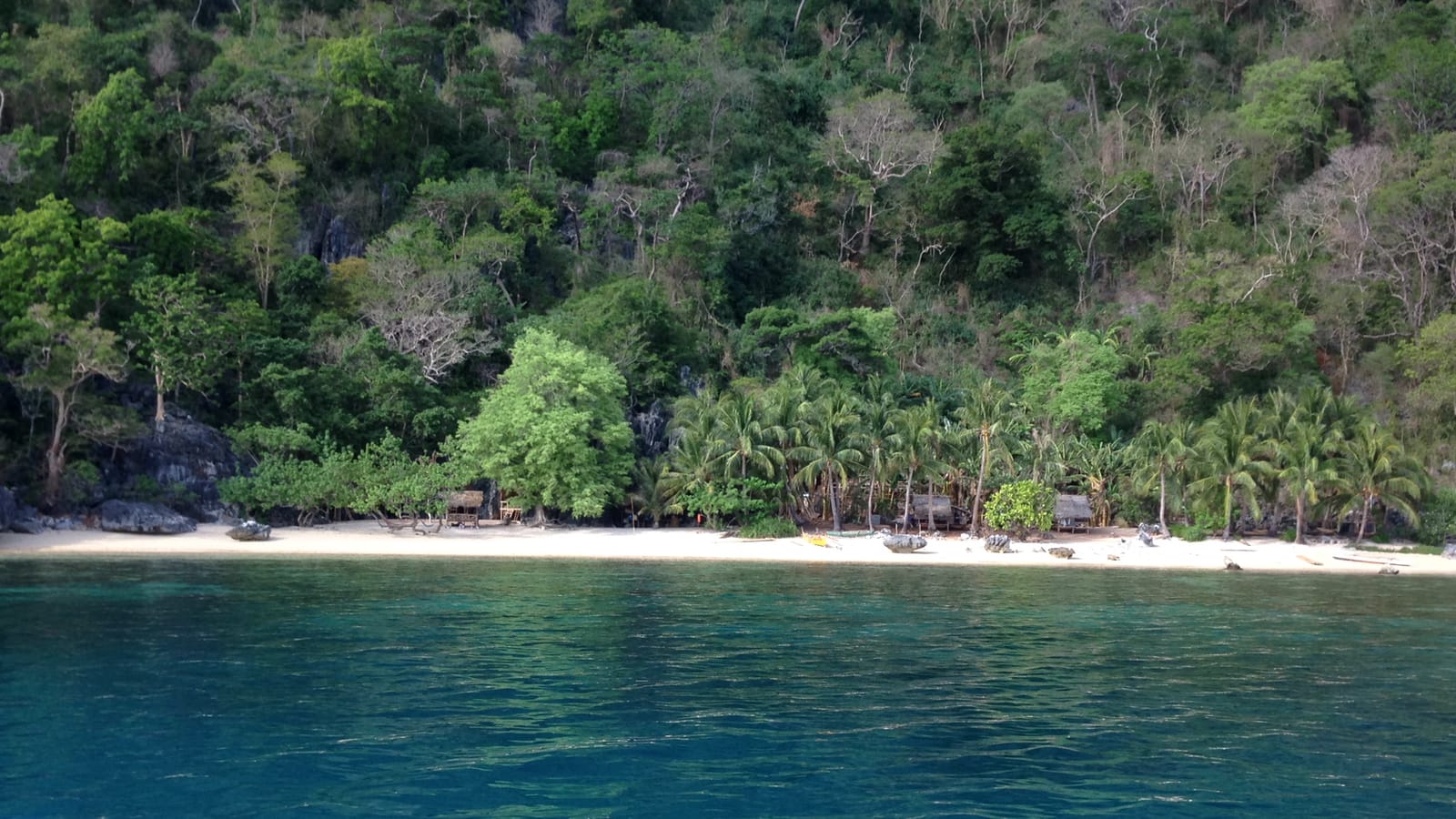 Coron Island Expedition: An Off-The-Tourist-Path in Philippines