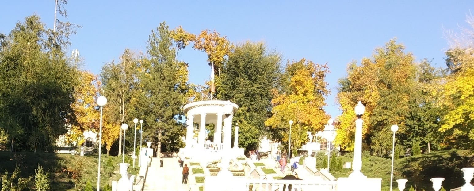 Walking through Chisinau City Center