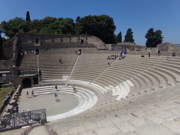 How to do Naples on a Budget: Sun, Pizza and Ancient History: photo 8