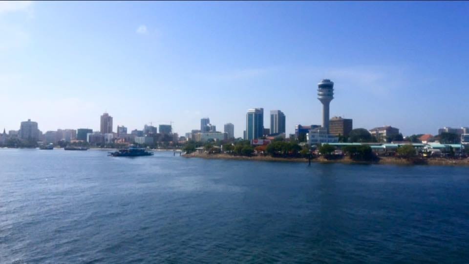 Dar es Salaam, Tanzania: Traffic-jams, sunshine and shopping!