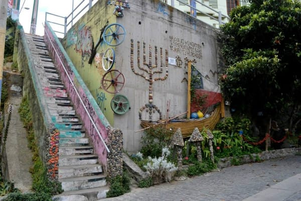 Santiago, Chile: The city from Southamerica between the mountains: photo 13