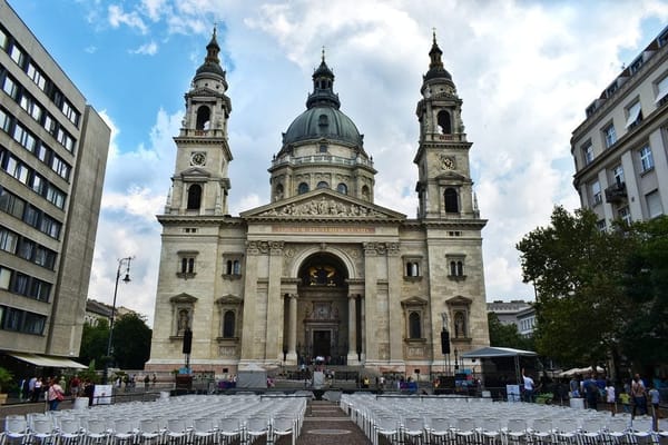 Budapest Travel Guide - A Fun Alive City: photo 2