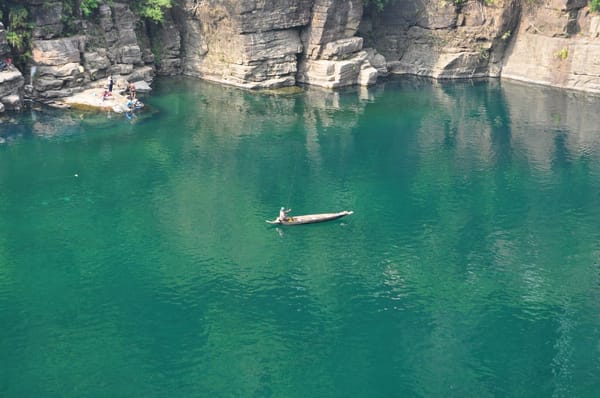India's River Umngot is the best Camping Spot: photo 2