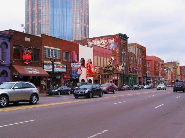 Nashville, Tennessee- Midnight Movies, Speakeasies, and Hot Chicken: photo 1