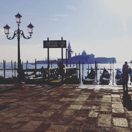 Don't be a tourist in Venice, be absorbed by its magic!: photo 4